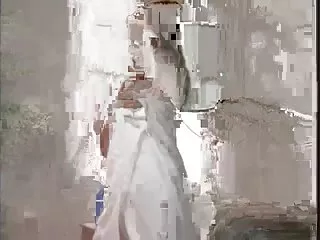 人妖吸吮公鸡和性交doggystyle