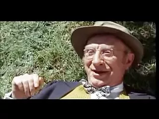 在照相机捉住的中国夫妇