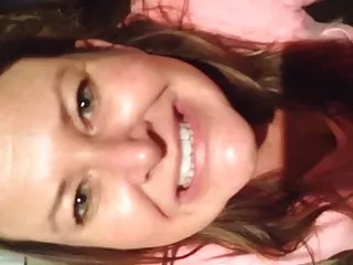 粉红色头发熟女