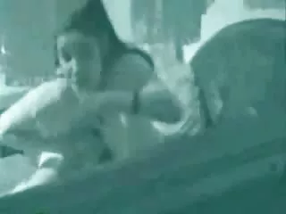 在紧凑的混蛋中精湛的穿透力