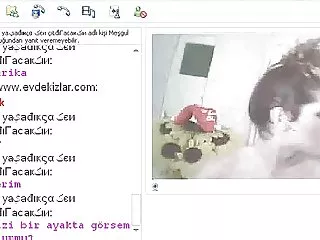 年轻的兄弟姐妹敲打